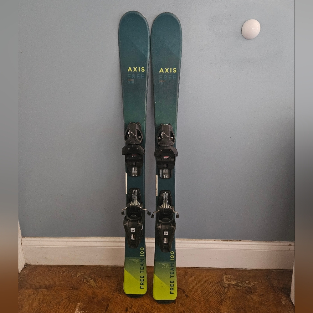 Axis Free 100 - Youth Skis